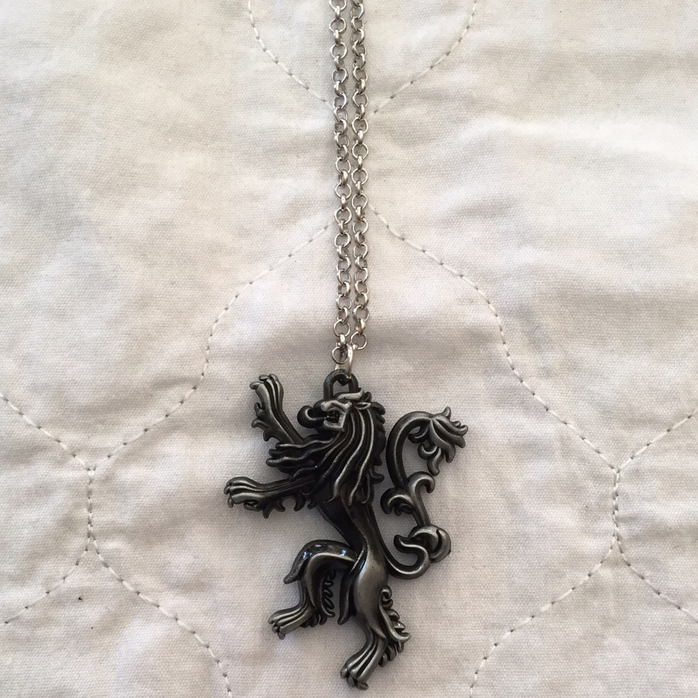 NEW Game of Thrones House Lannister Necklace